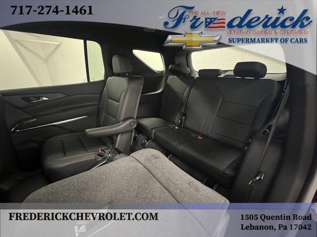 Photo of 2025 Mosaic Black Metallic Chevrolet Traverse