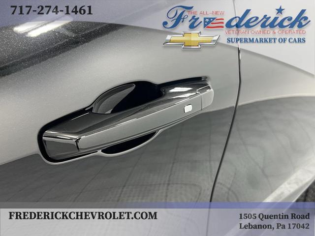 Photo of 2025 Mosaic Black Metallic Chevrolet Traverse