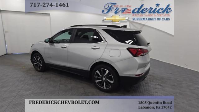 Photo of 2022 Silver Ice Metallic Chevrolet Equinox