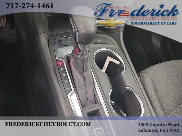 Photo of 2022 Silver Ice Metallic Chevrolet Equinox