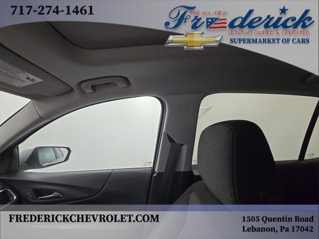 Photo of 2022 Silver Ice Metallic Chevrolet Equinox