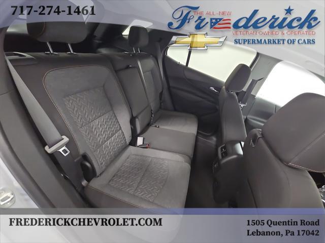 Photo of 2022 Silver Ice Metallic Chevrolet Equinox