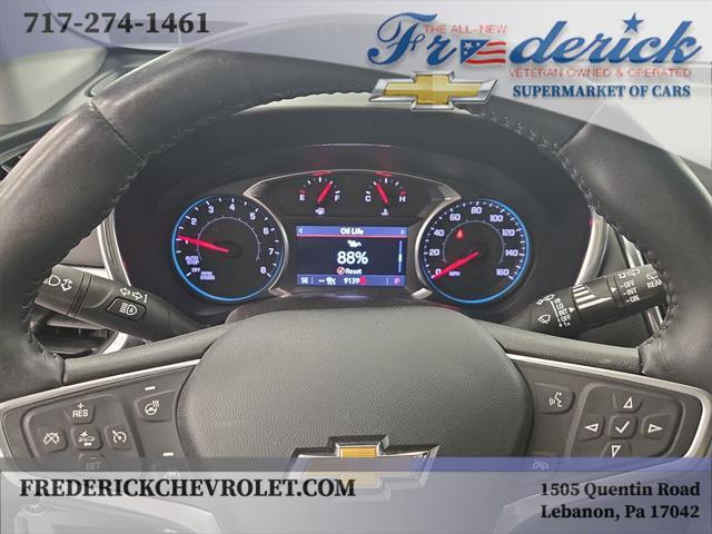 Photo of 2022 Silver Ice Metallic Chevrolet Equinox