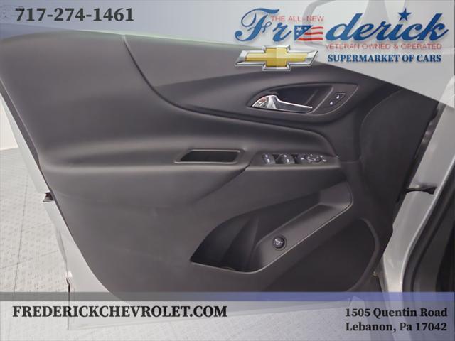 Photo of 2022 Silver Ice Metallic Chevrolet Equinox