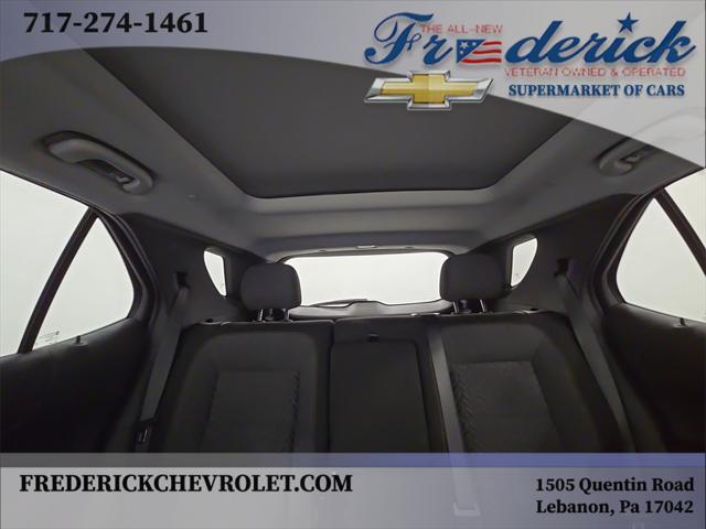Photo of 2022 Silver Ice Metallic Chevrolet Equinox