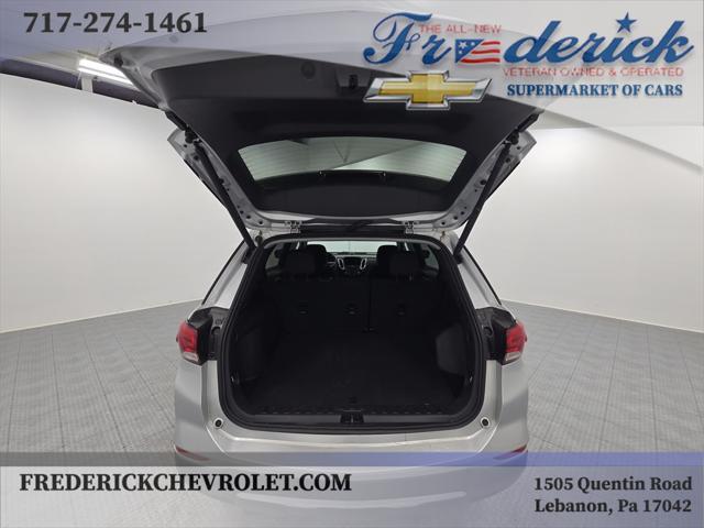 Photo of 2022 Silver Ice Metallic Chevrolet Equinox