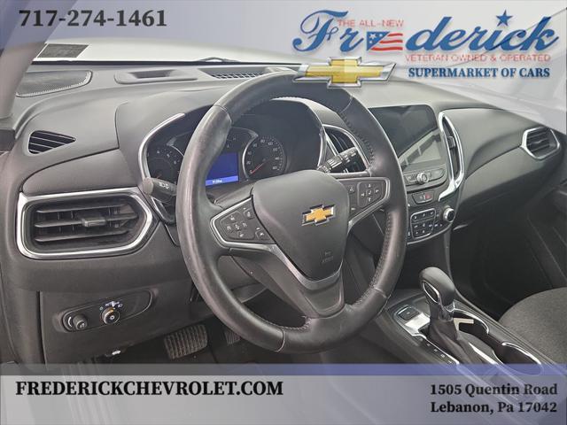 Photo of 2022 Silver Ice Metallic Chevrolet Equinox