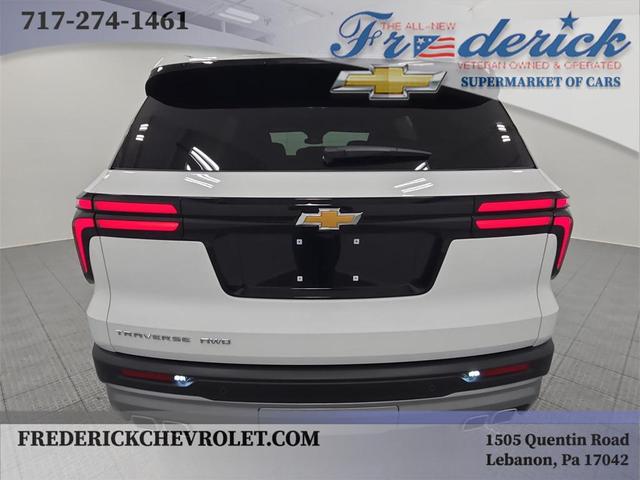 Photo of 2025 Summit White Chevrolet Traverse