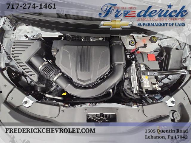 Photo of 2025 Summit White Chevrolet Traverse