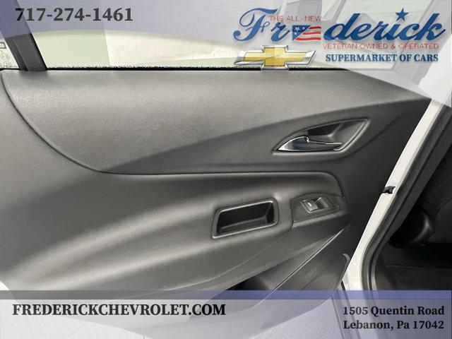 Photo of 2022 Summit White Chevrolet Equinox