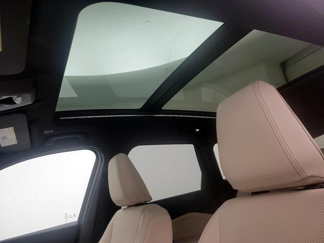 Photo of 2025 Gray BMW X1