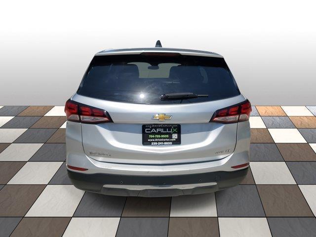 Photo of 2022 Silver Ice Metallic Chevrolet Equinox