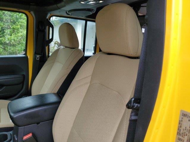 Photo of 2021 Hellayella Clearcoat Jeep Wrangler Unlimited