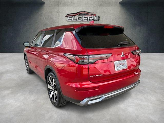 Photo of 2025 Red Diamond Mitsubishi Outlander