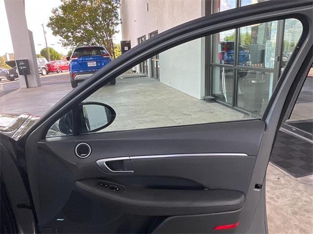 Photo of 2023 Hampton Gray Hyundai SONATA