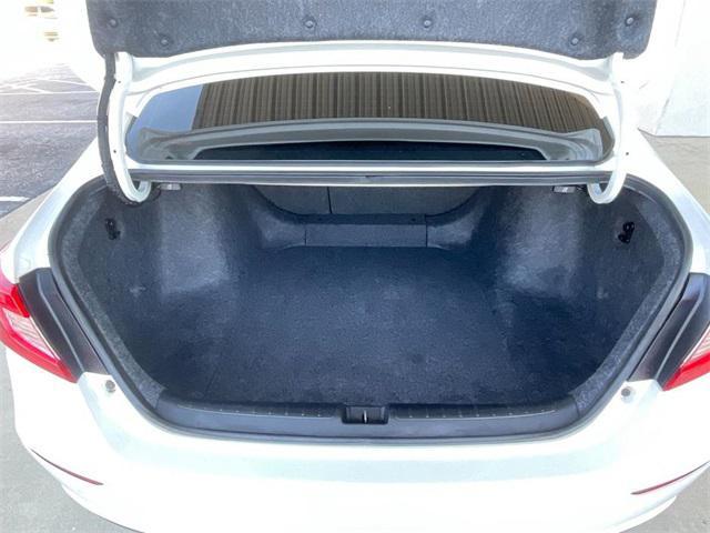 Photo of 2021 Platinum White Pearl Honda Accord Hybrid
