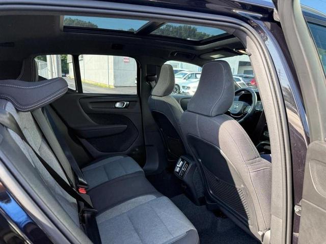 Photo of 2025 Onyx Black Volvo XC40