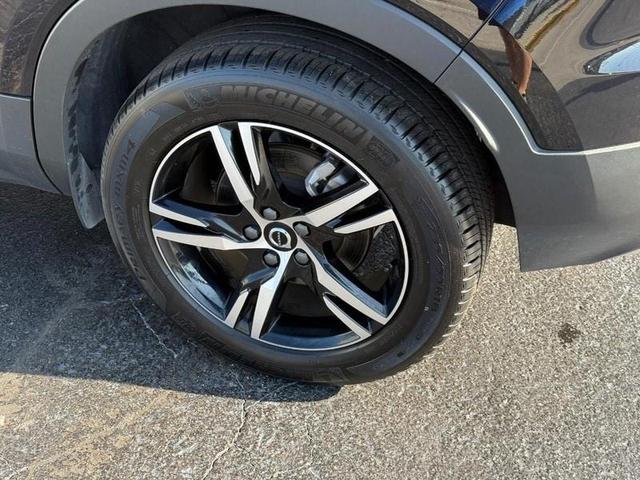 Photo of 2025 Onyx Black Volvo XC40
