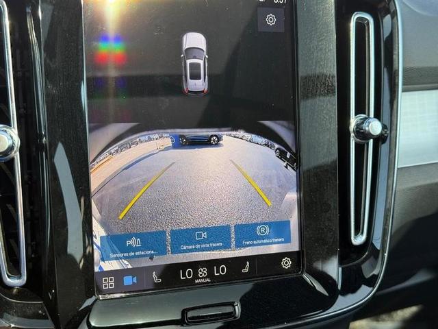 Photo of 2025 Onyx Black Volvo XC40
