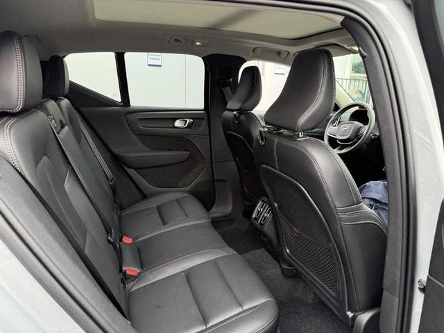 Photo of 2025 Metallic Volvo XC40