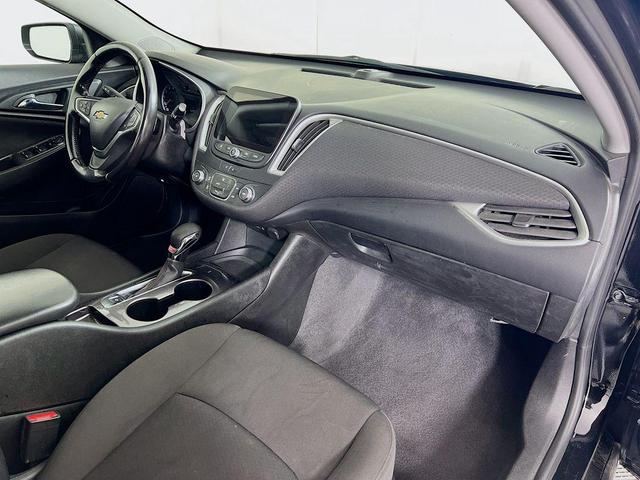 Photo of 2022 Mosaic Black Metallic Chevrolet Malibu