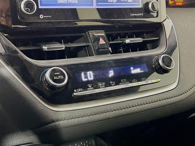 Photo of 2022 Classic Silver Metallic Toyota Corolla