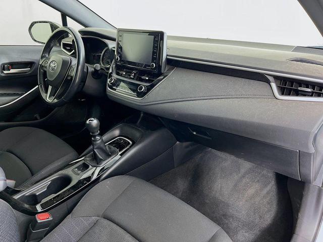 Photo of 2022 Classic Silver Metallic Toyota Corolla