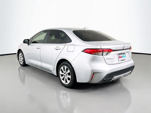 Photo of 2022 Classic Silver Metallic Toyota Corolla
