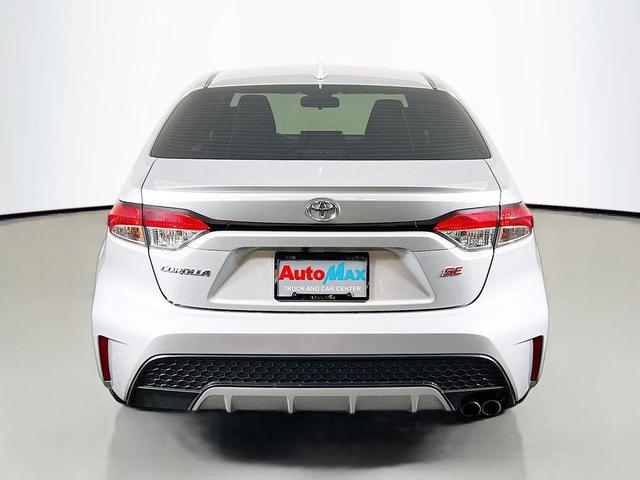 Photo of 2022 Classic Silver Metallic Toyota Corolla