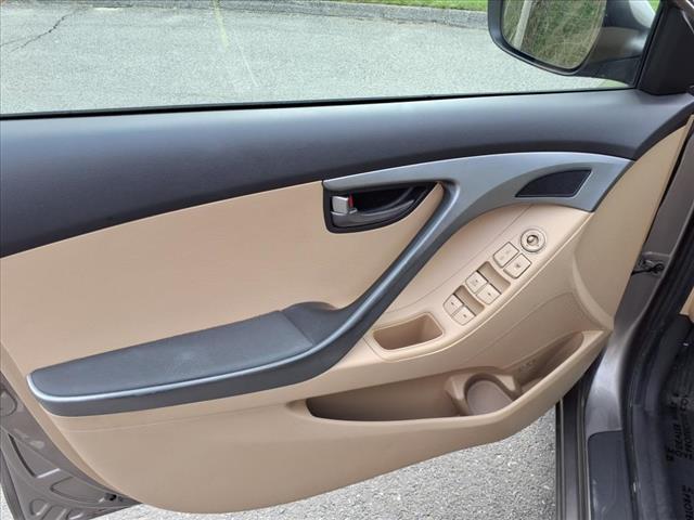 Photo of 2012 Beige Hyundai ELANTRA