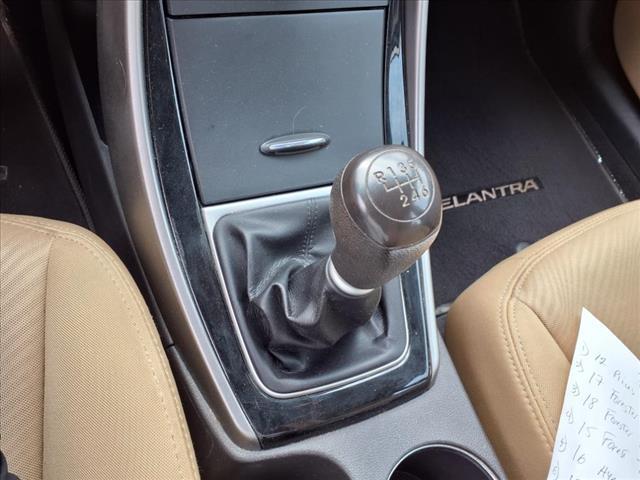 Photo of 2012 Beige Hyundai ELANTRA