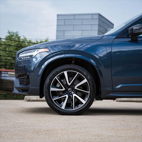 Photo of 2023 Denim Blue Metallic Volvo XC90 Recharge Plug-In Hybrid
