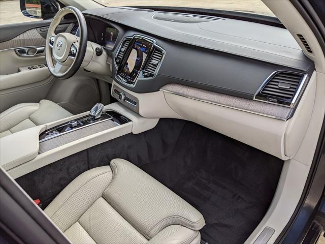 Photo of 2023 Denim Blue Metallic Volvo XC90 Recharge Plug-In Hybrid