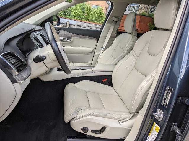 Photo of 2023 Denim Blue Metallic Volvo XC90 Recharge Plug-In Hybrid