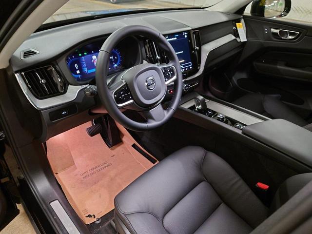 Photo of 2025 Onyx Black Volvo XC60