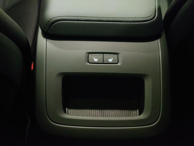 Photo of 2025 Onyx Black Volvo XC60