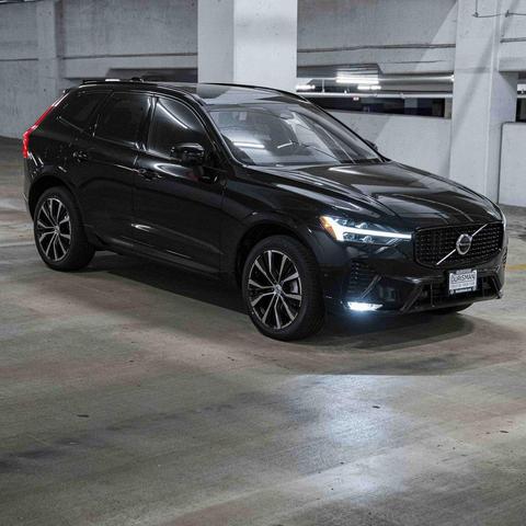 Photo of 2025 Onyx Black Volvo XC60