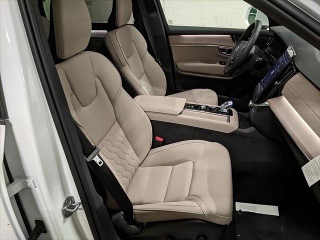 Photo of 2025 White Pearl Volvo XC90 Plug-In Hybrid