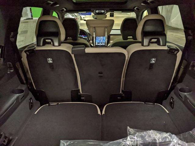 Photo of 2025 White Pearl Volvo XC90 Plug-In Hybrid