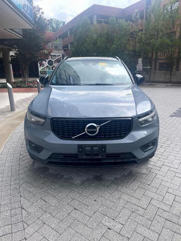 Photo of 2021 Thunder Gray Metallic Volvo XC40