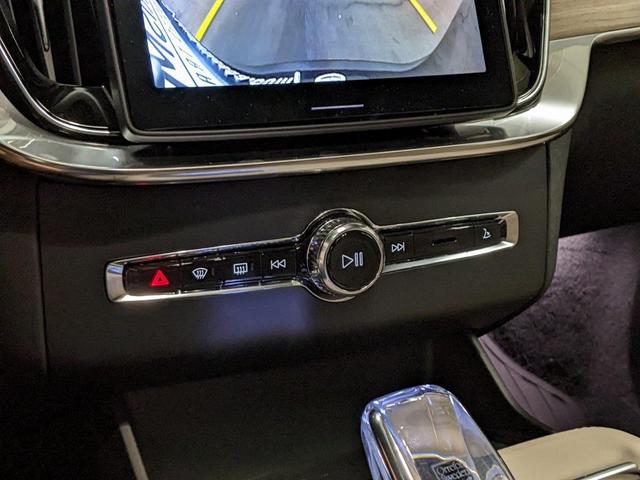 Photo of 2025 Onyx Black Volvo XC90