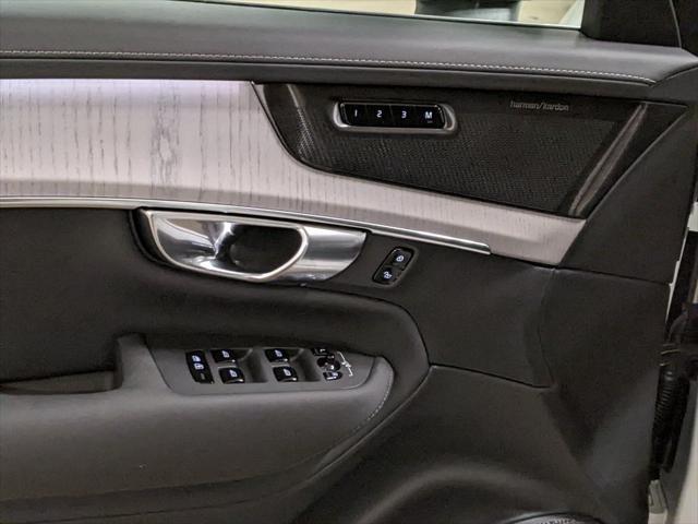 Photo of 2025 White Pearl Volvo XC90 Plug-In Hybrid