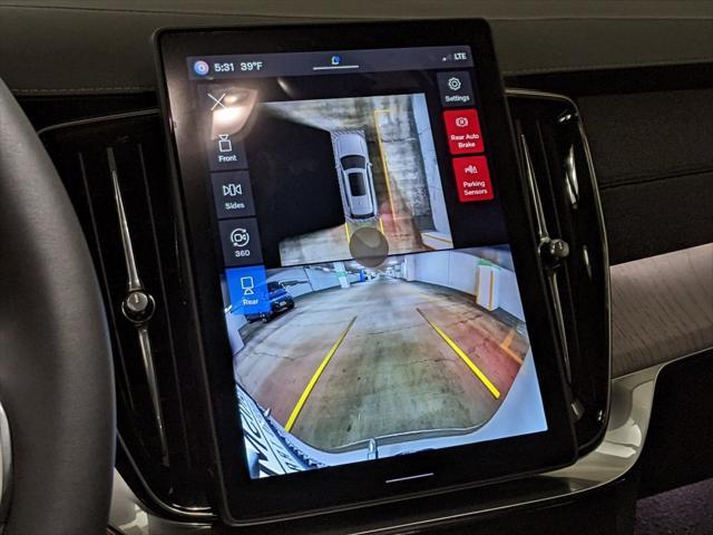 Photo of 2025 White Pearl Volvo XC90 Plug-In Hybrid