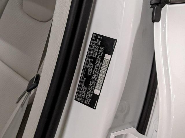 Photo of 2025 White Pearl Volvo XC60 Plug-In Hybrid