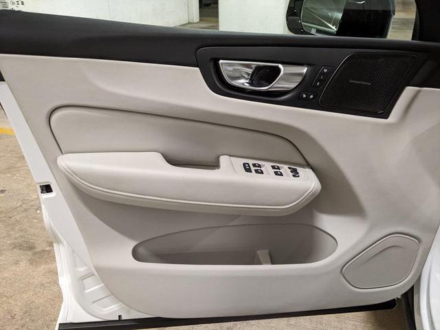 Photo of 2025 White Pearl Volvo XC60 Plug-In Hybrid