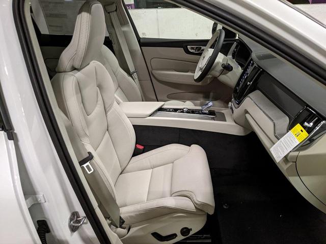 Photo of 2025 White Pearl Volvo XC60 Plug-In Hybrid