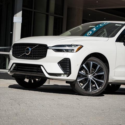 Photo of 2025 White Pearl Volvo XC60