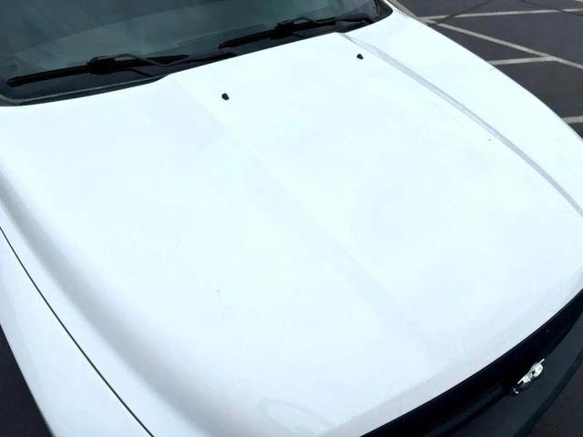 Photo of 2017 Bright White Clearcoat RAM 1500