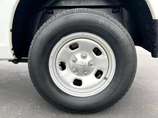 Photo of 2017 Bright White Clearcoat RAM 1500