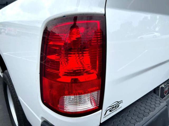 Photo of 2017 Bright White Clearcoat RAM 1500